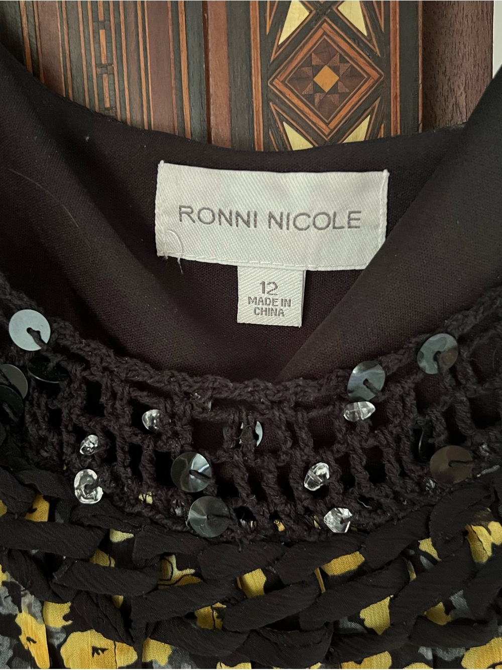 Ronni Nicole Black Yellow Floral Sleeveless Midi Dress - Picture 4 of 5